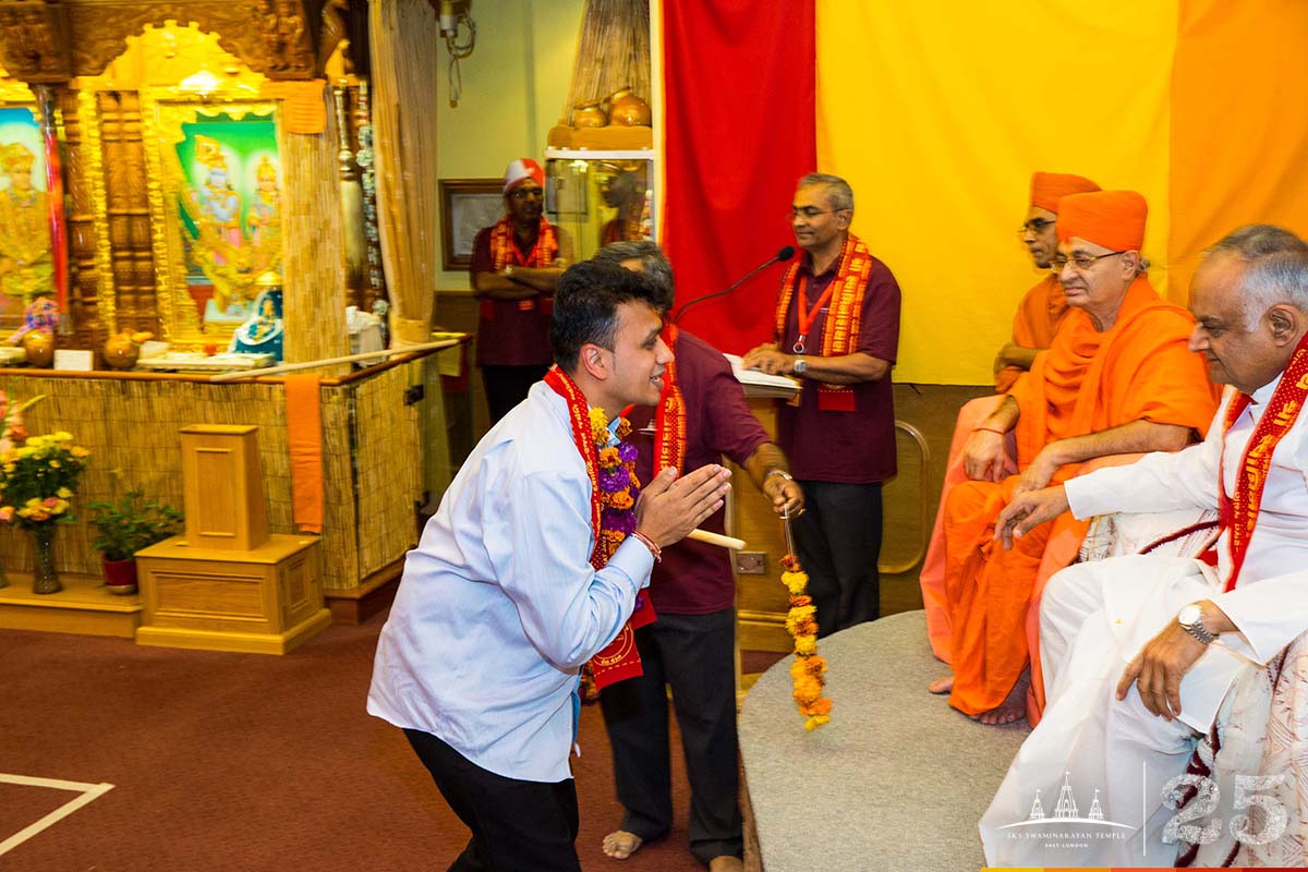 ©1987-2017 SKS Swaminarayan Temple East London